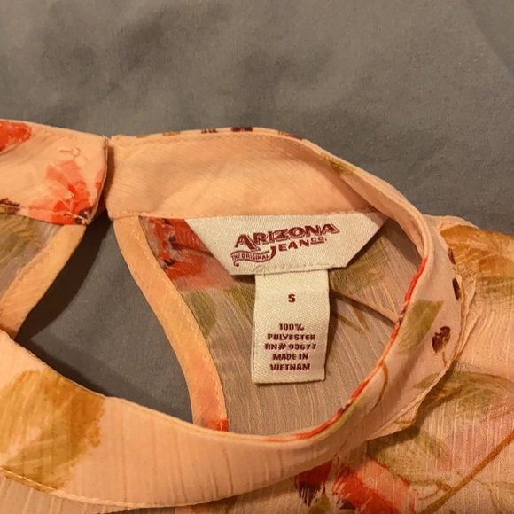 Floral top - Picture 3 of 3